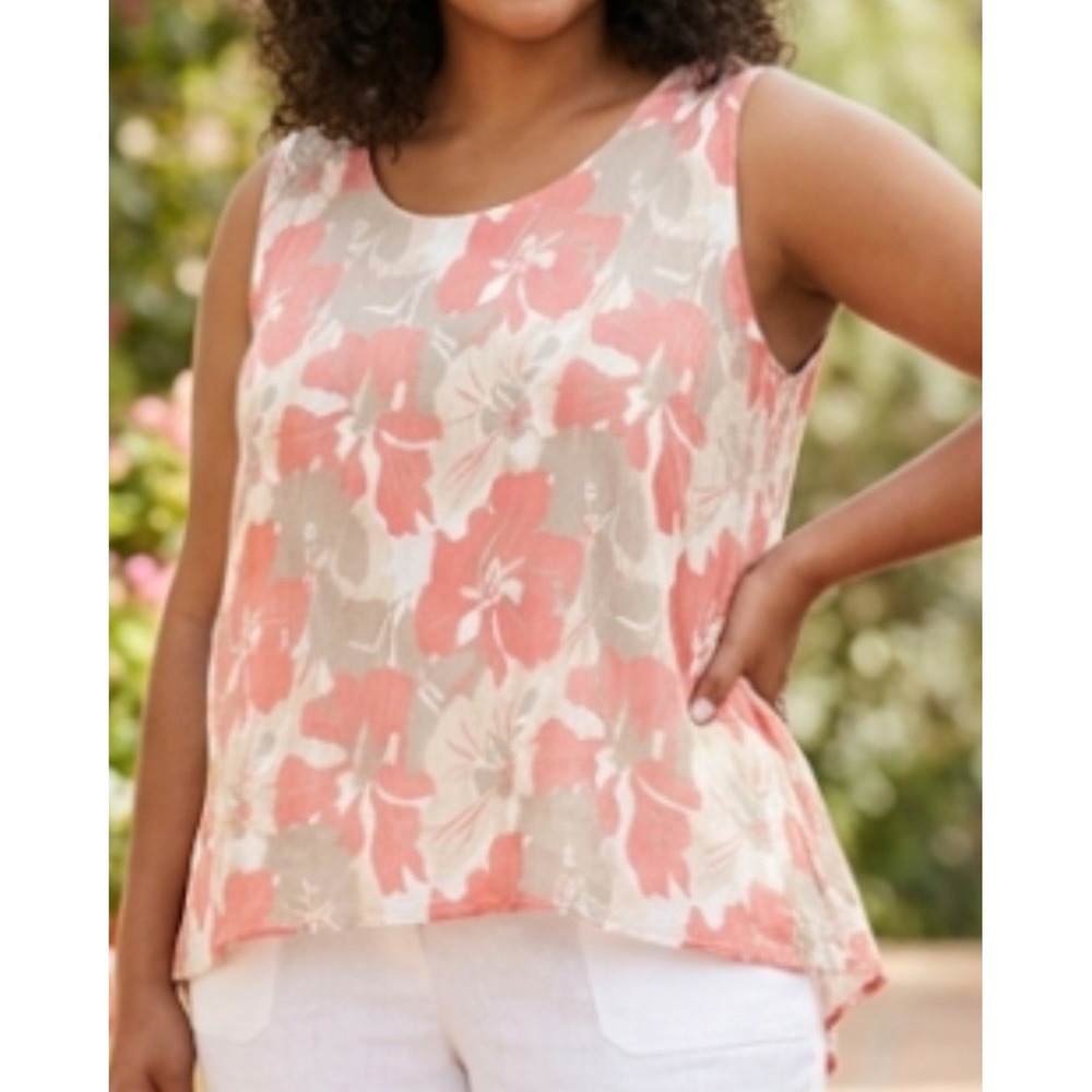 Coral Bay tank top a pink and beige floral pattern and a crop cut Sz Plus 2X